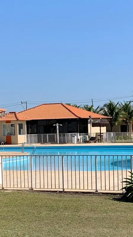 Piscina do condomínio