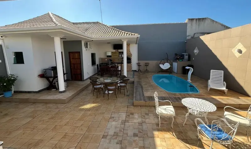 Piscina e área gourmet