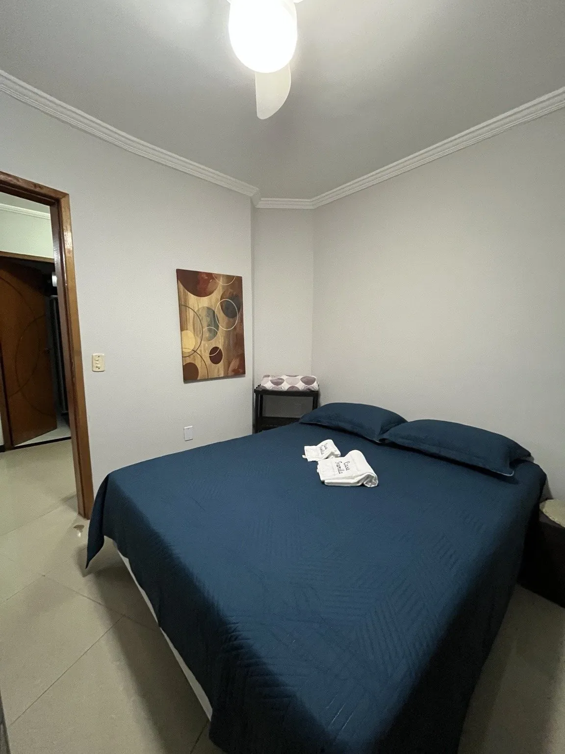 Quarto 3 com cama de casal